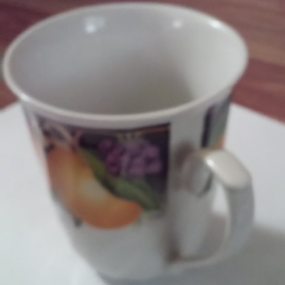 Lynns Fine China Cup 3 3/4" Tall x 4 1/2" Across With Handle Fruit Desig - Picture 5 of 5